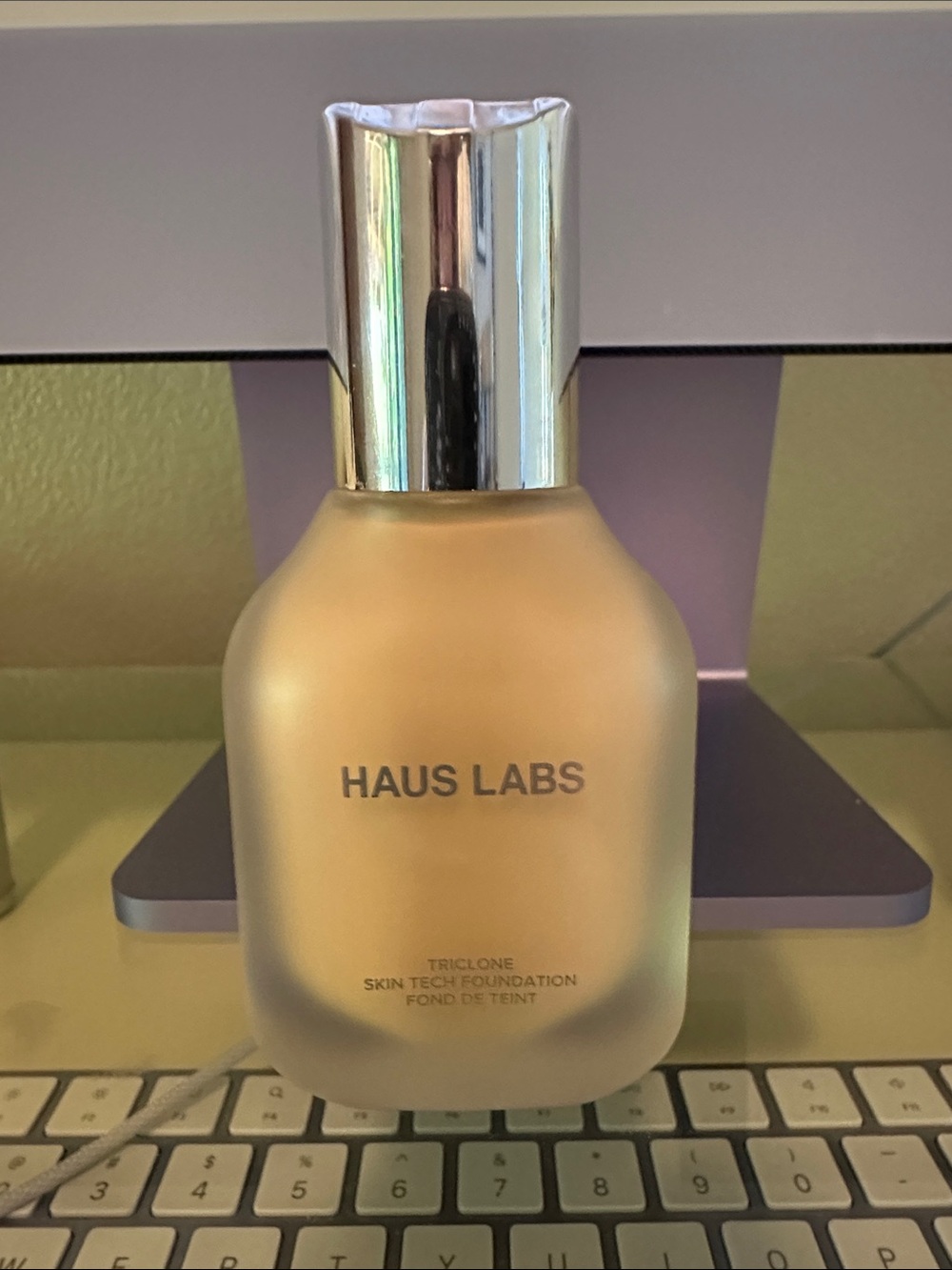 Haus Labs by Lady Gaga Tracine Skin Tech Foundation 160 Light Neutral - Picture 2 of 3